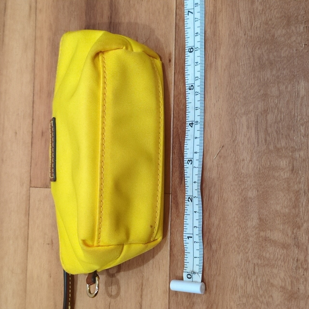 Dooney & Bourke EUC Yellow Nylon Wayfarer Hobo Purse W/ Matching Coin Pouch Bag - Picture 3 of 16